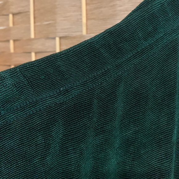 Elegant Green Maxi Skirt - Picture 2 of 5